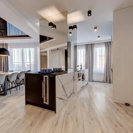Rondo Hotel apartamentowy 4*